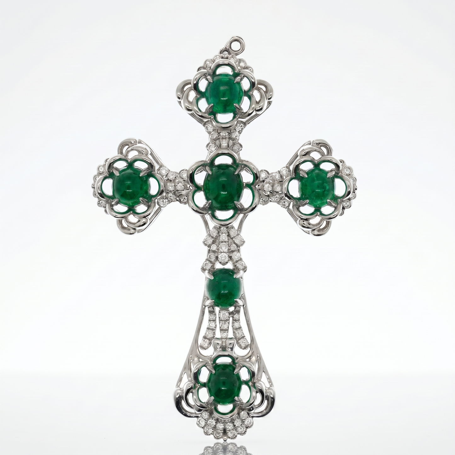 18K 藍寶石鑽石吊墜 18K Sapphire and Diamond Pendant